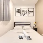 Апартаменты Design Flat & Parking - Paris Access 13 Min Сен-Дени