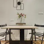 Design Flat & Parking - Paris Access 13 Min Апартаменты Сен-Дени