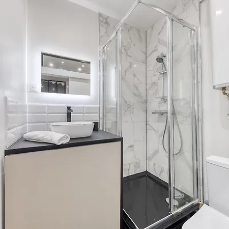 Design Flat & Parking - Paris Access 13 Min * Σαιν-Ντενί
